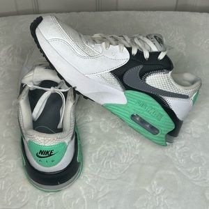 Women’s Nike air max